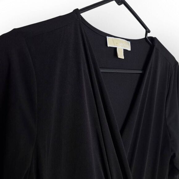Michael Michael Kors Women's Dress Black V-Neck Gold Accents Classic Elegant siz - Picture 3 of 7